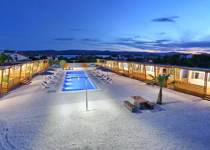 Poolside Mobile Prázdninový dům Turanj